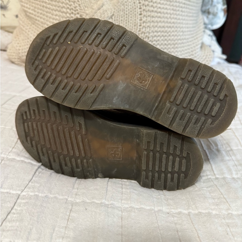 Dr Marten kids Delaney Brown size US 1 Classic Style EUC - Picture 7 of 12